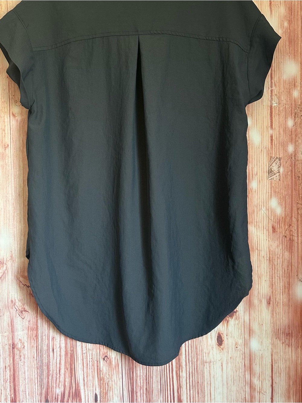 B New York Dark Gray Hi Lo Hem Short Sleeve Button Front Shirt Size S - Picture 12 of 12